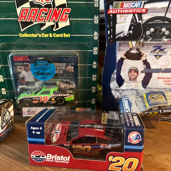 4 NASCAR & NFL Collector Car Bundle - Picture 4 of 5